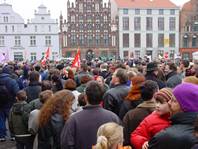Mehr als 7000 BürgerInnen demonstrierten am 14. Januar 2001 gegen Fremdenfeindlichkeit und Intoleranz